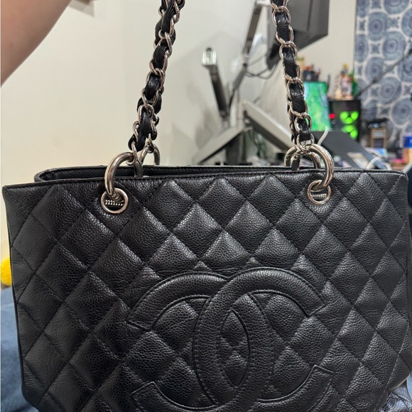CHANEL GST Chain Tote Black Caviar - Picture 9 of 13